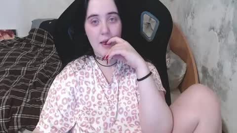 Snapshot of show_for_you chatting on June 10, 2026, 12:00 am show_for_you online show from June 10, 2026, 12:00 am