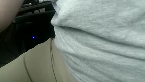 Snapshot of show_off_89 chatting on October 14, 2025, 3:07 am show_off_89 online show from October 14, 2025, 3:07 am