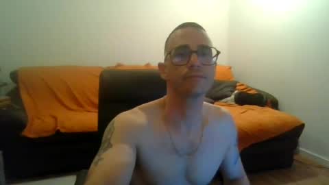 Snapshot of showherenow chatting on June 21, 2026, 5:37 pm showherenow online show from June 21, 2026, 5:37 pm
