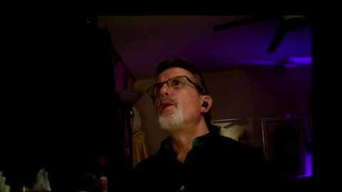 shrewtamer online show from November 18, 2025, 4:17 am