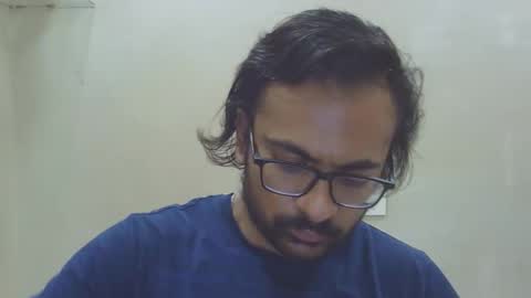 shubhamkhandelwal123 online show from May 6, 2026, 12:54 pm