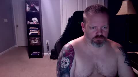 Snapshot of shughes740 chatting on February 18, 2026, 11:44 pm shughes740 online show from February 18, 2026, 11:44 pm