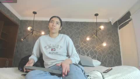 Snapshot of shumy_angels chatting on October 26, 2025, 4:40 am ZUMY ANGELS online show from October 26, 2025, 4:40 am
