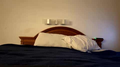 shurthingxx online show from December 24, 2024, 4:55 am