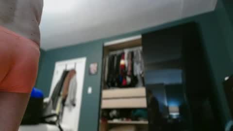 Snapshot of shutterbug989 chatting on June 29, 2026, 12:50 am shutterbug989 online show from June 29, 2026, 12:50 am