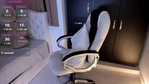 Nahomy online show from September 27, 2025, 5:23 am