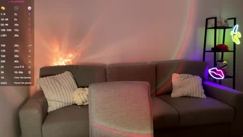 Snapshot of shy_bee chatting on February 18, 2026, 11:22 pm Alice online show from February 18, 2026, 11:22 pm