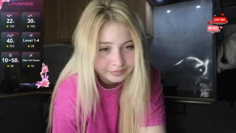 Molly online show from April 16, 2026, 7:36 pm