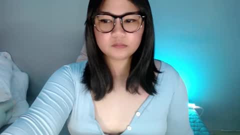 shy_girl09 online show from October 22, 2025, 11:32 am