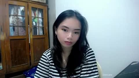 Snapshot of shy_innocent_girl chatting on July 5, 2026, 2:13 pm shy_innocent_girl online show from July 5, 2026, 2:13 pm