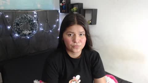 Ana online show from December 17, 2024, 1:16 pm