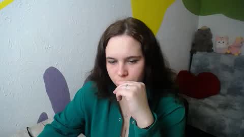 Snapshot of shy_lil chatting on November 4, 2025, 1:54 pm shy_lil online show from November 4, 2025, 1:54 pm