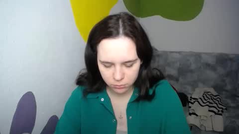 Snapshot of shy_lil chatting on January 6, 2026, 12:31 pm shy_lil online show from January 6, 2026, 12:31 pm