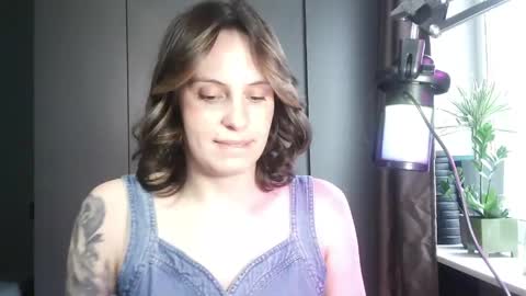 shy_miracle online show from May 4, 2026, 1:51 pm