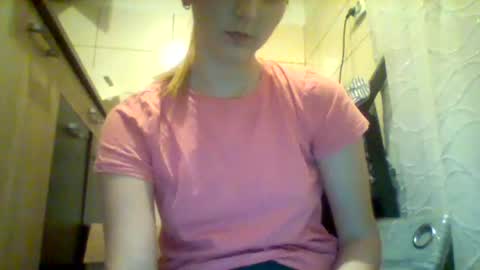 shy_model19 online show from December 21, 2024, 3:42 pm