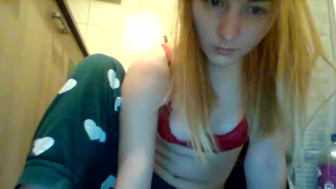 shy_model19 online show from December 31, 2024, 4:38 am