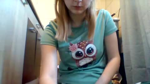 shy_model19 online show from January 12, 2025, 8:04 am