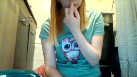 shy_model19 online show from January 13, 2025, 4:07 am