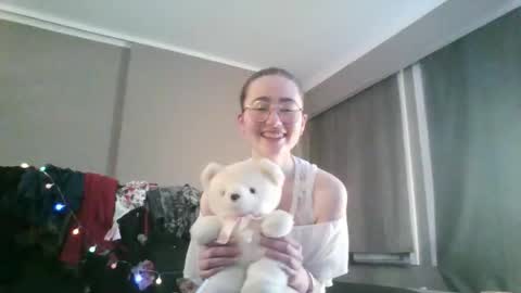 Snapshot of shy_night_bat chatting on March 29, 2026, 12:43 am Shy Night Bat online show from March 29, 2026, 12:43 am