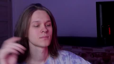 Snapshot of shy_nny chatting on September 19, 2025, 11:55 am Mark online show from September 19, 2025, 11:55 am