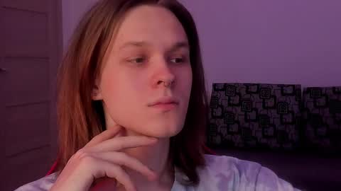 Snapshot of shy_nny chatting on October 7, 2025, 11:07 am Mark online show from October 7, 2025, 11:07 am