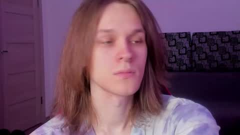 Snapshot of shy_nny chatting on October 8, 2025, 9:51 am Mark online show from October 8, 2025, 9:51 am