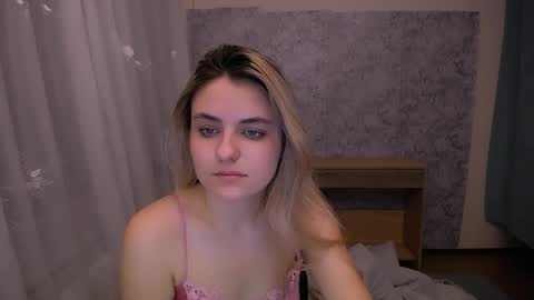 shy_sabrina_ online show from February 28, 2025, 2:31 am
