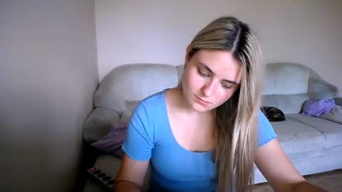 Snapshot of shy_sabrina_ chatting on July 30, 2026, 12:59 pm shy_sabrina_ online show from July 30, 2026, 12:59 pm