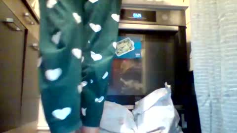 shy_woman18 online show from January 19, 2025, 4:46 pm