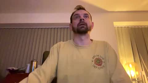 Snapshot of shyb35 chatting on February 8, 2025, 12:49 am shyb35 online show from February 8, 2025, 12:49 am