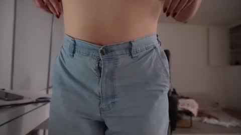 bella online show from September 13, 2025, 5:07 am