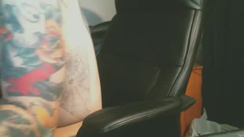 shyboyhugecum2020 online show from April 17, 2026, 2:58 am