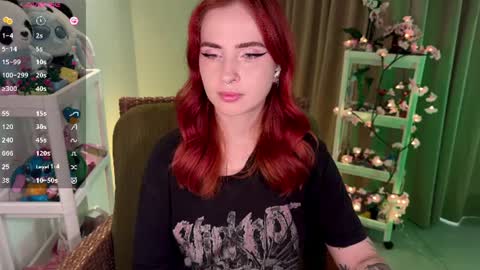 Snapshot of shyfoxxxy chatting on June 24, 2026, 10:14 am Effie online show from June 24, 2026, 10:14 am