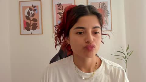 Snapshot of shylittlebunny chatting on February 25, 2025, 7:25 pm shylittlebunny online show from February 25, 2025, 7:25 pm