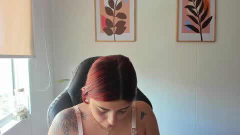 Snapshot of shylittlebunny chatting on May 20, 2026, 4:57 pm shylittlebunny online show from May 20, 2026, 4:57 pm