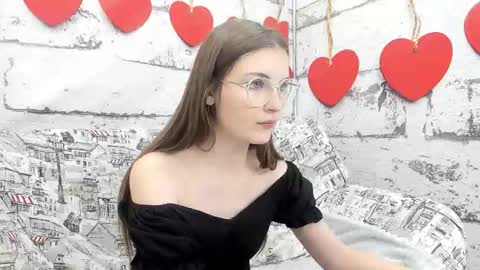 shyly_lisa online show from October 18, 2025, 1:41 am