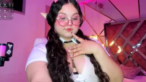 Shyly online show from February 26, 2026, 6:23 am