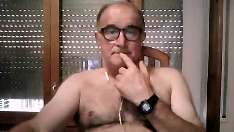 Snapshot of shymmy10 chatting on July 5, 2026, 4:19 am shymmy10 online show from July 5, 2026, 4:19 am
