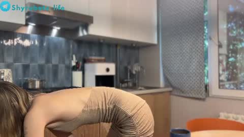 Snapshot of shyrubate chatting on June 21, 2026, 7:11 am Aurora online show from June 21, 2026, 7:11 am