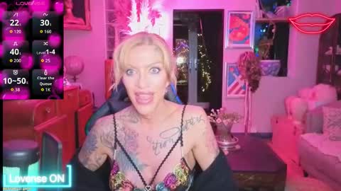 shytrans_uk online show from April 18, 2026, 11:38 pm