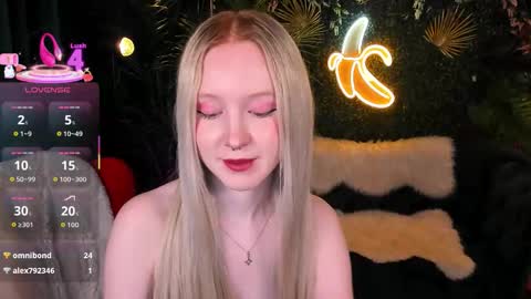Snapshot of sia_hart chatting on March 5, 2026, 6:04 pm Sia online show from March 5, 2026, 6:04 pm