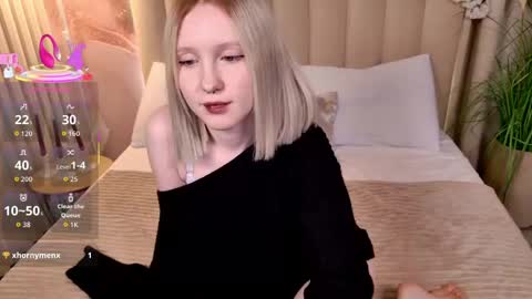 Snapshot of sia_hart chatting on May 10, 2026, 11:59 am Sia online show from May 10, 2026, 11:59 am