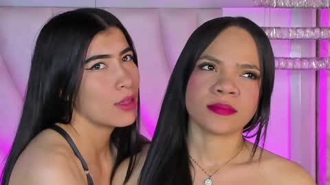 Snapshot of siara_lewis_ chatting on May 28, 2026, 1:25 am Siara and Zoe tattoo online show from May 28, 2026, 1:25 am