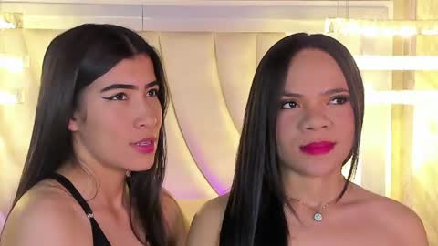 Snapshot of siara_lewis_ chatting on July 3, 2026, 11:55 pm Siara and Zoe tattoo online show from July 3, 2026, 11:55 pm