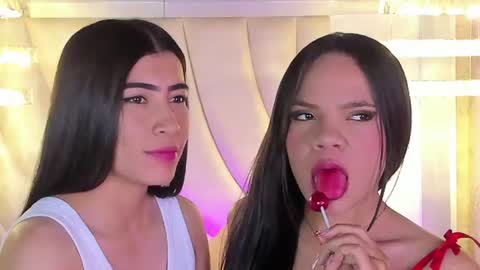 Snapshot of siara_lewis_ chatting on July 16, 2026, 11:22 pm Siara and Zoe tattoo online show from July 16, 2026, 11:22 pm