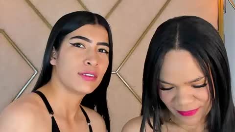 Snapshot of siara_lewis_ chatting on August 5, 2026, 11:06 pm Siara and Zoe tattoo online show from August 5, 2026, 11:06 pm
