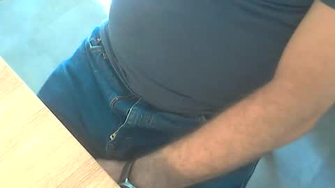 Snapshot of sibblii0 chatting on June 3, 2026, 6:49 am Seba online show from June 3, 2026, 6:49 am