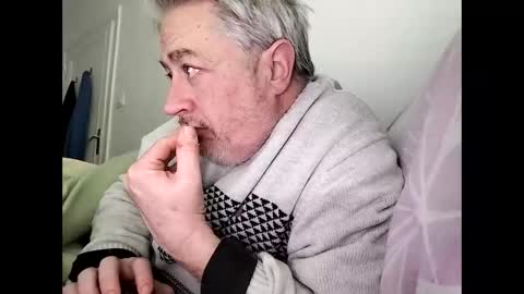 Snapshot of sibemolx chatting on February 1, 2026, 1:42 pm sibemolx online show from February 1, 2026, 1:42 pm