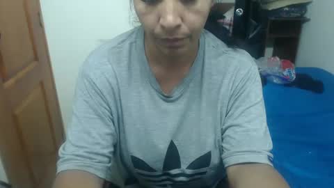 Snapshot of siblley chatting on December 4, 2024, 9:02 pm sara online show from December 4, 2024, 9:02 pm