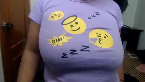 Snapshot of siblley chatting on February 6, 2025, 10:10 pm sara online show from February 6, 2025, 10:10 pm